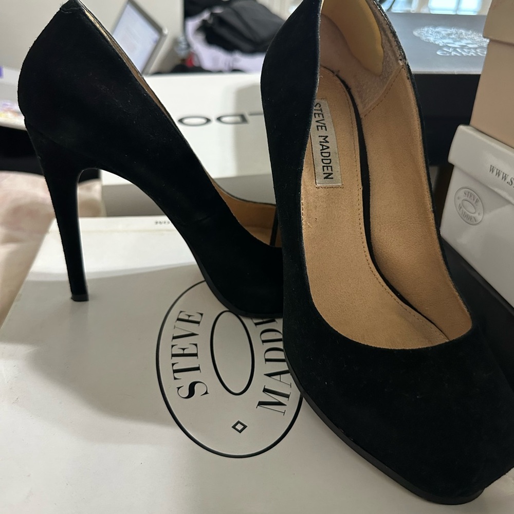 Steve Madden Classic Black Heels